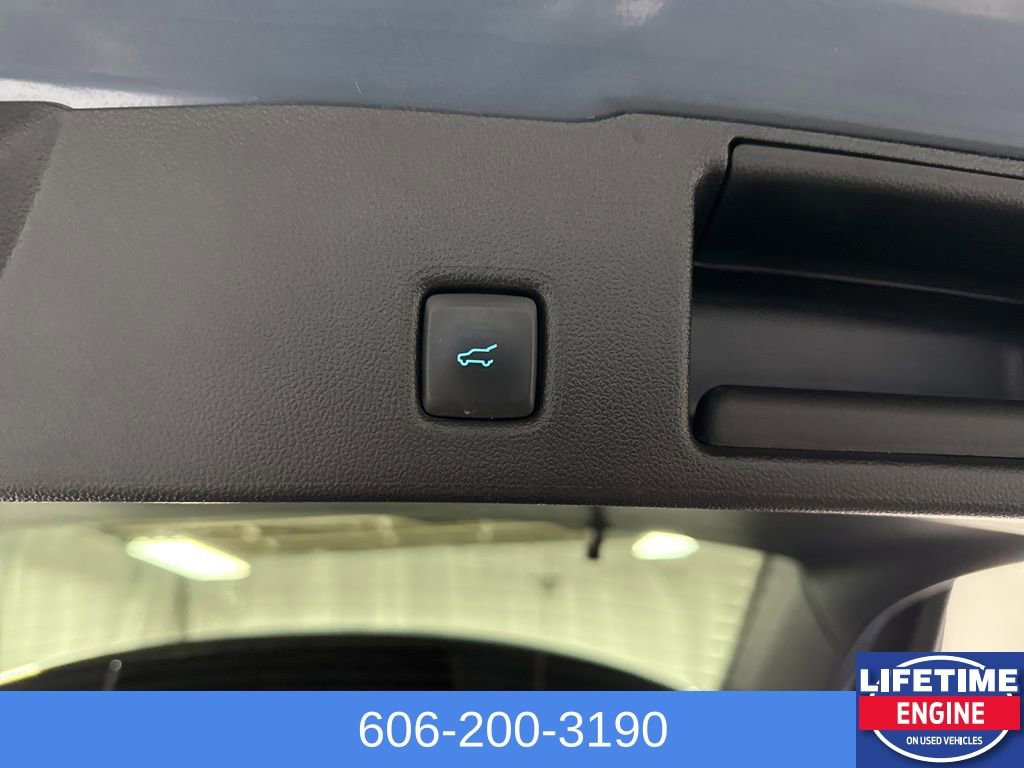 Used 2024 Ford Escape SE image 12