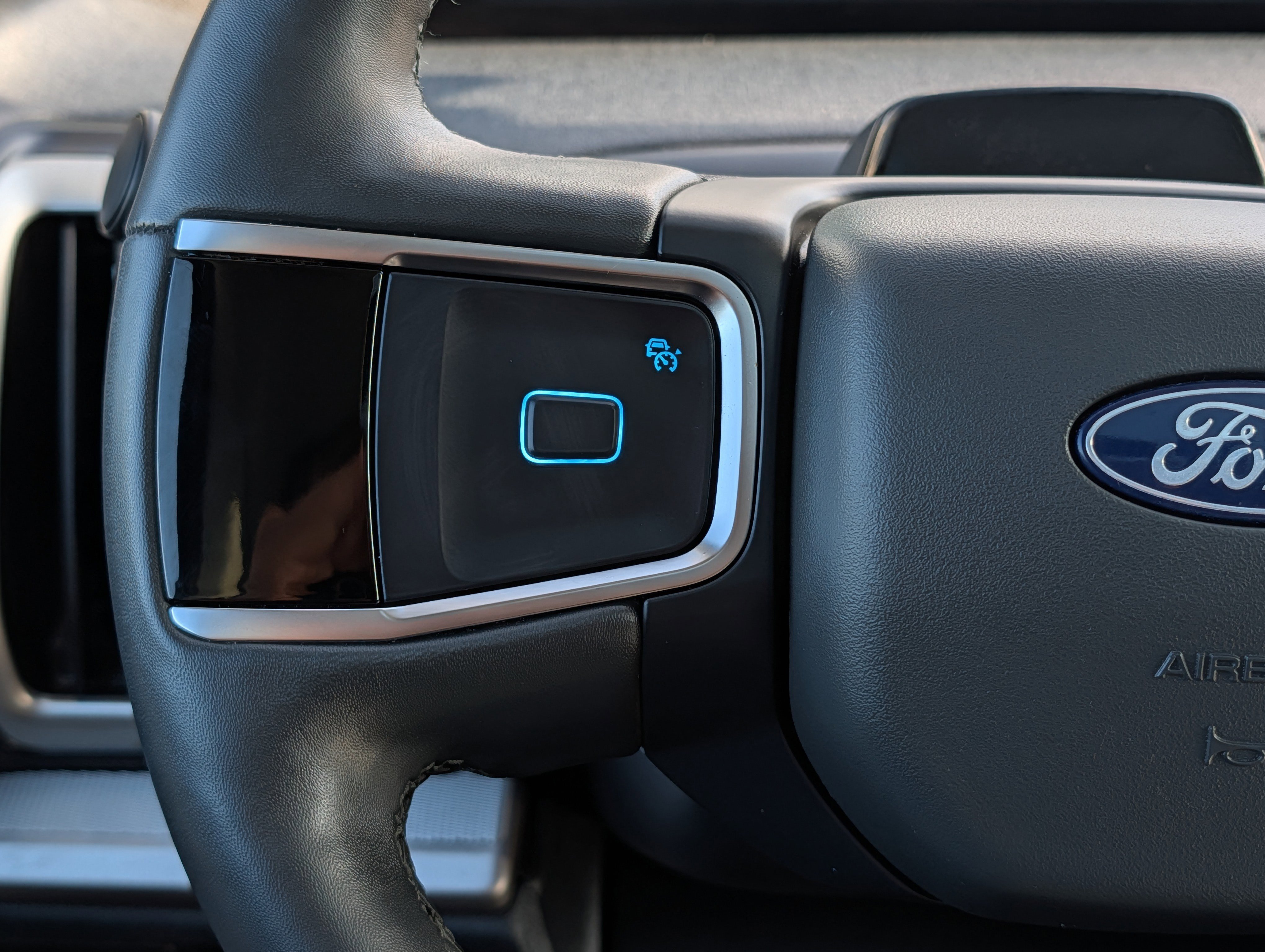 Certified 2025 Ford Expedition Active AWD/4WD image 29