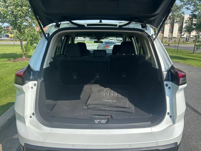 Used 2024 Nissan Rogue S AWD/4WD image 19