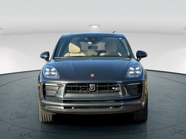 Used 2024 Porsche Macan image 9