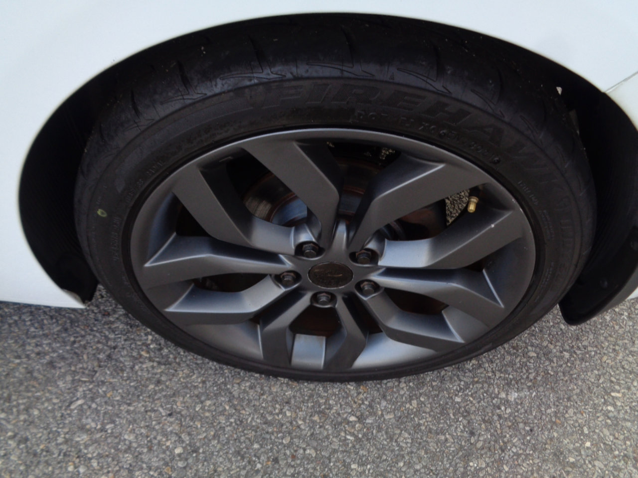 Used 2012 Hyundai Veloster Base w/ Style Pkg image 28