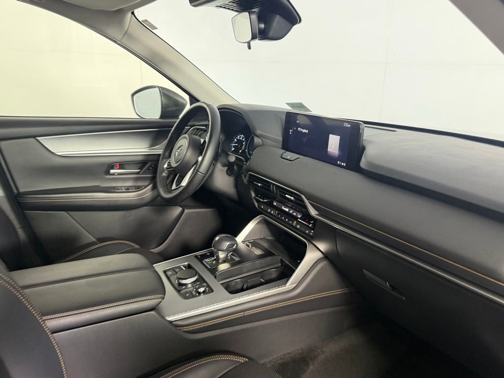 Used 2025 MAZDA CX-90 3.3 Turbo w/ Preferred Package AWD/4WD image 32