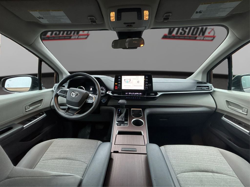 Used 2021 Toyota Sienna LE image 26