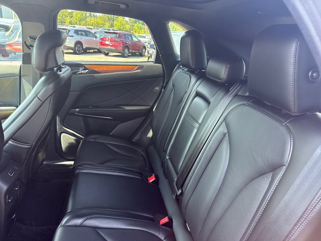 Used 2018 Lincoln MKC Reserve w/ Lincoln MKC Climate Package AWD/4WD image 14