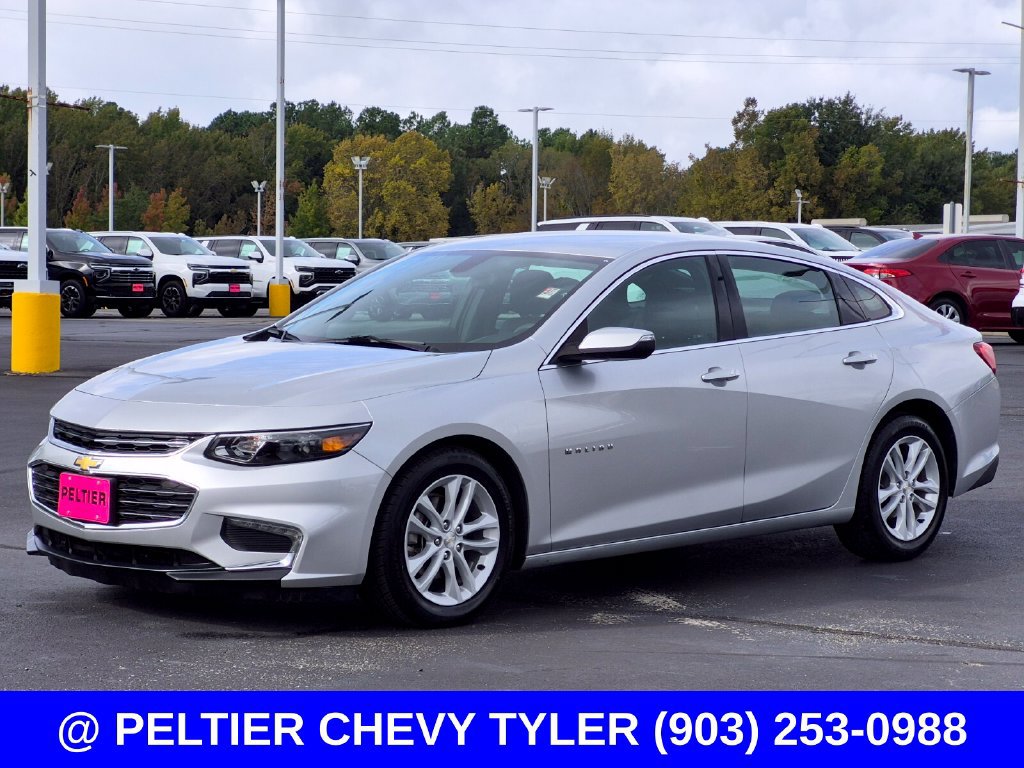Used 2018 Chevrolet Malibu LT FWD image 3