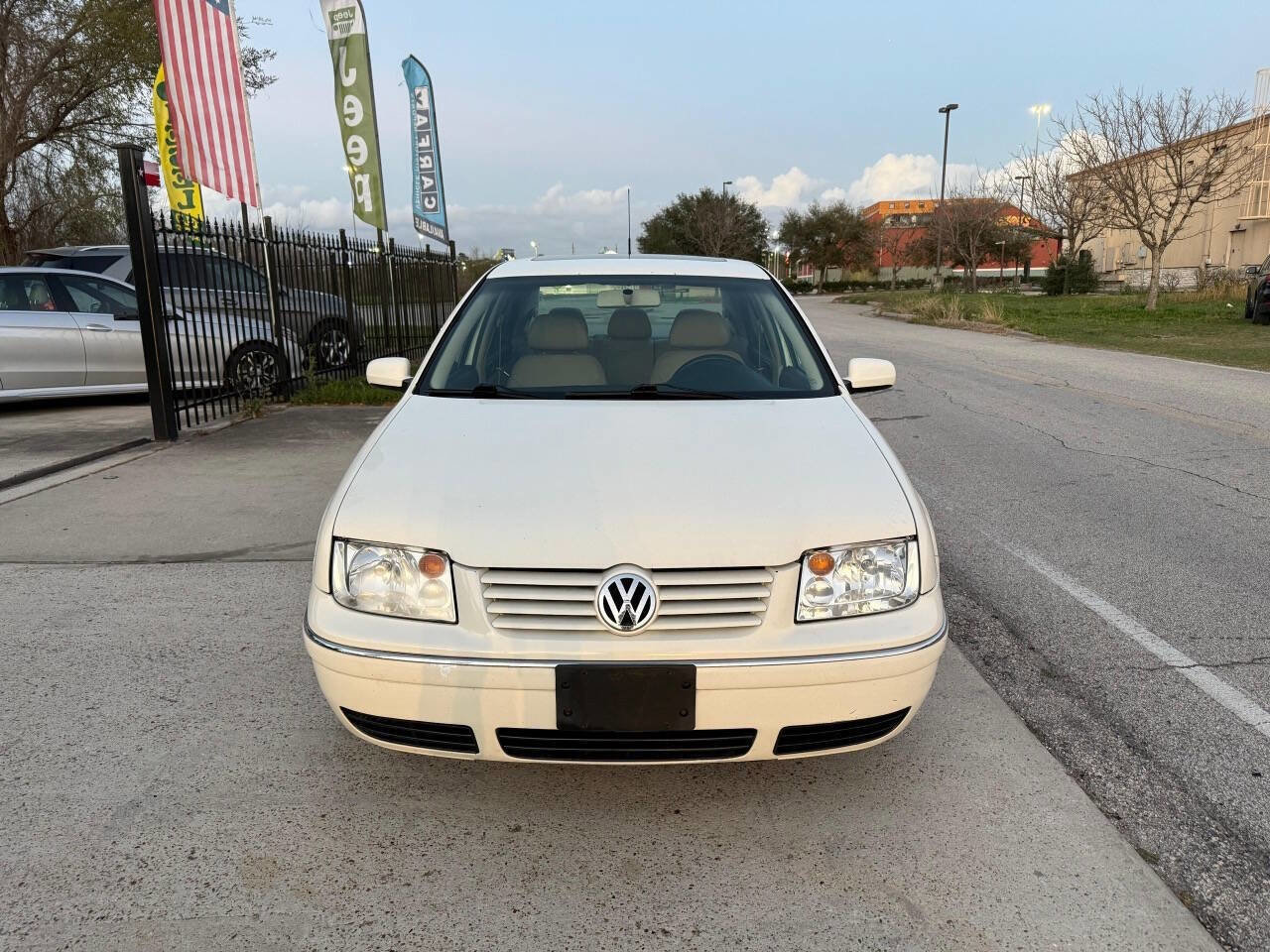 Used 2004 Volkswagen Jetta GLS TDI image 3