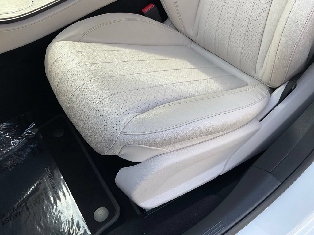 Used 2019 Mercedes-Benz E 300 w/ Premium 1 Package image 16