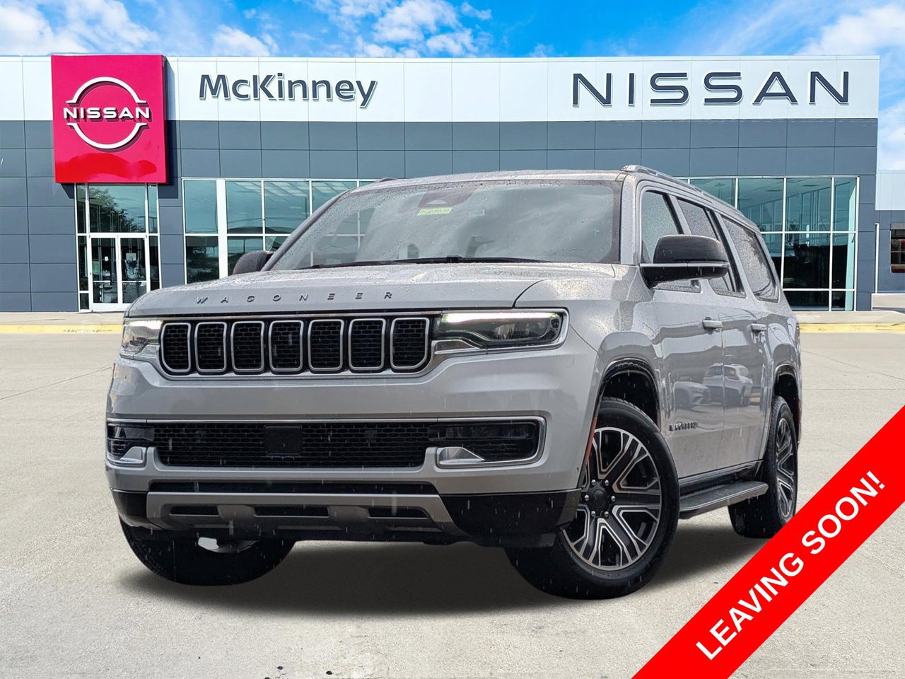 Used 2024 Jeep Wagoneer L Series II w/ Flexible Seating Group AWD/4WD image 1