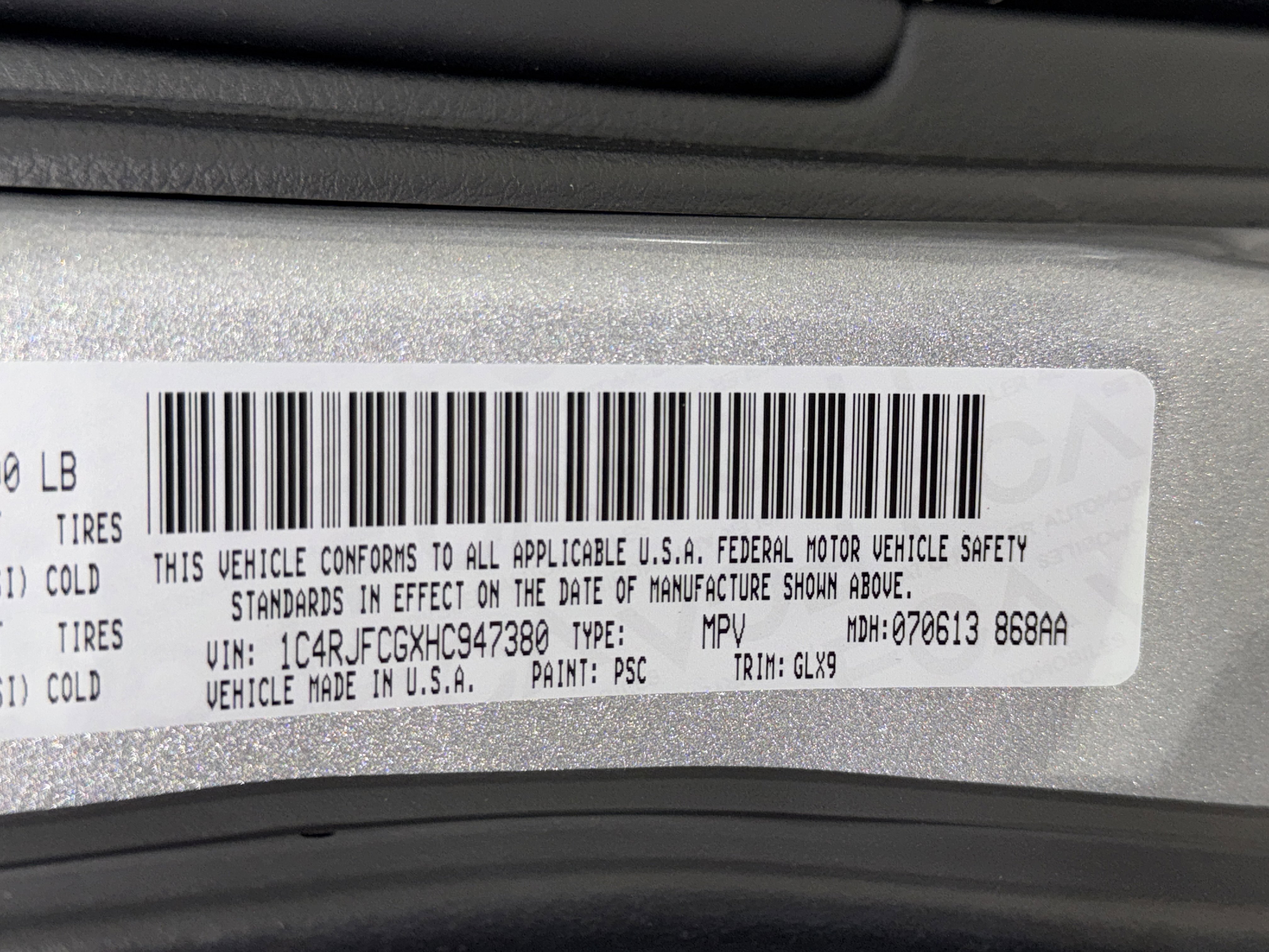 Used 2017 Jeep Grand Cherokee Overland AWD/4WD image 37
