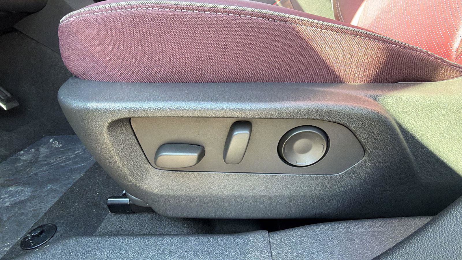 New 2026 Buick Envision Sport Touring image 16