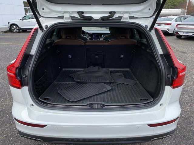 Used 2021 Volvo V60 T5 Cross Country w/ Climate Package image 19