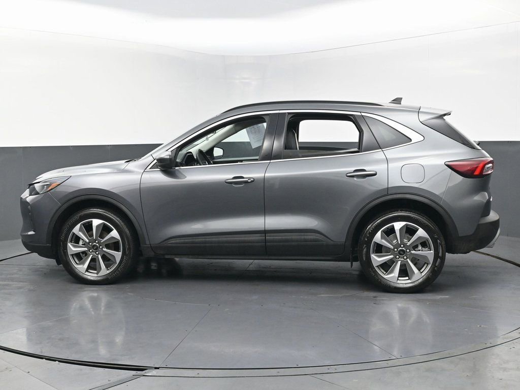 Used 2025 Ford Escape Platinum image 8