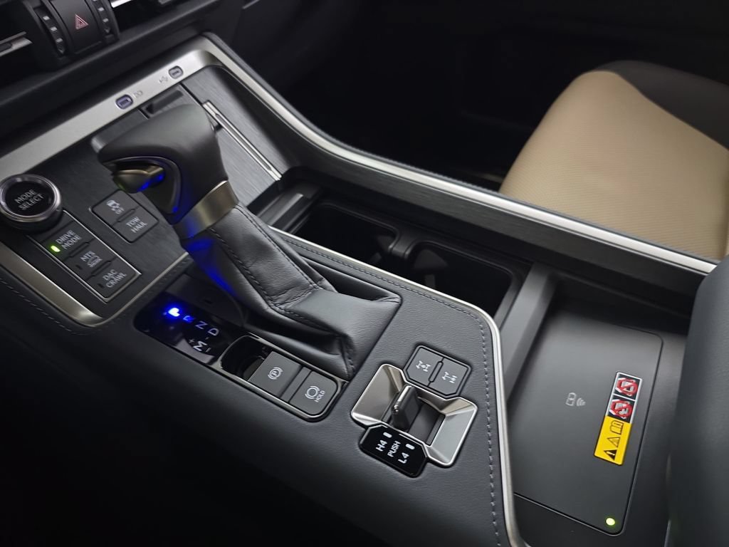 New 2026 Lexus GX 550 AWD/4WD image 23