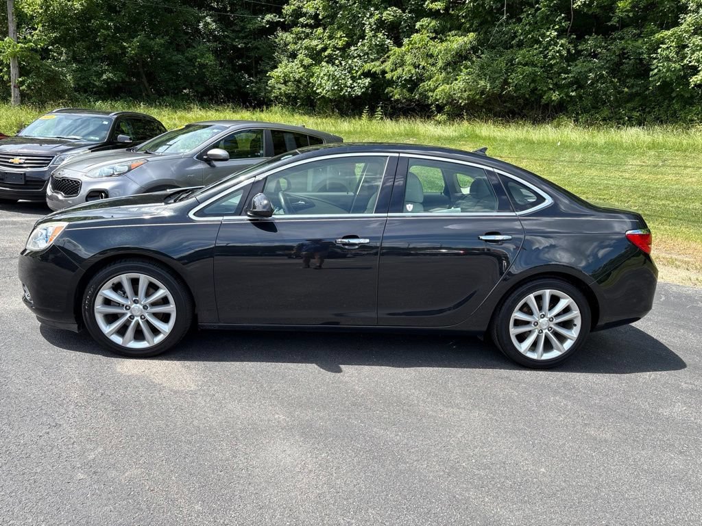 Used 2013 Buick Verano Leather FWD image 2