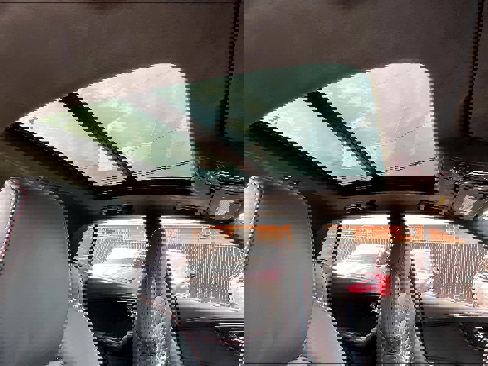 Used 2020 Audi RS Q8 w/ Carbon Optic Package image 24