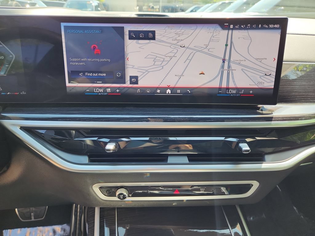 Used 2026 BMW X7 M60i AWD/4WD image 17