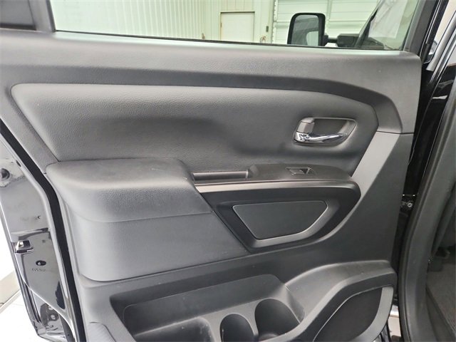 Used 2023 Nissan Titan SV w/ SV Convenience Package image 32