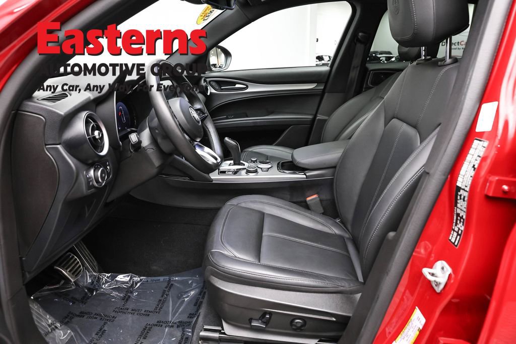 Used 2024 Alfa Romeo Stelvio Ti w/ Active Assist Plus Package AWD/4WD image 13