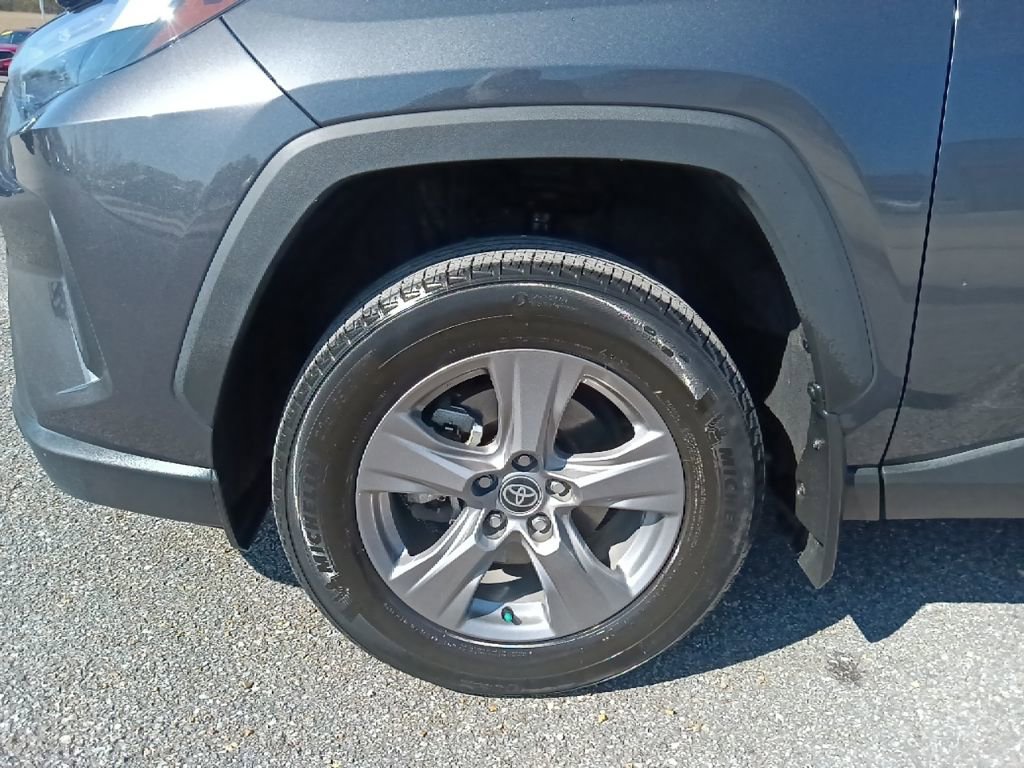 Used 2024 Toyota RAV4 XLE w/ Convenience Package image 10