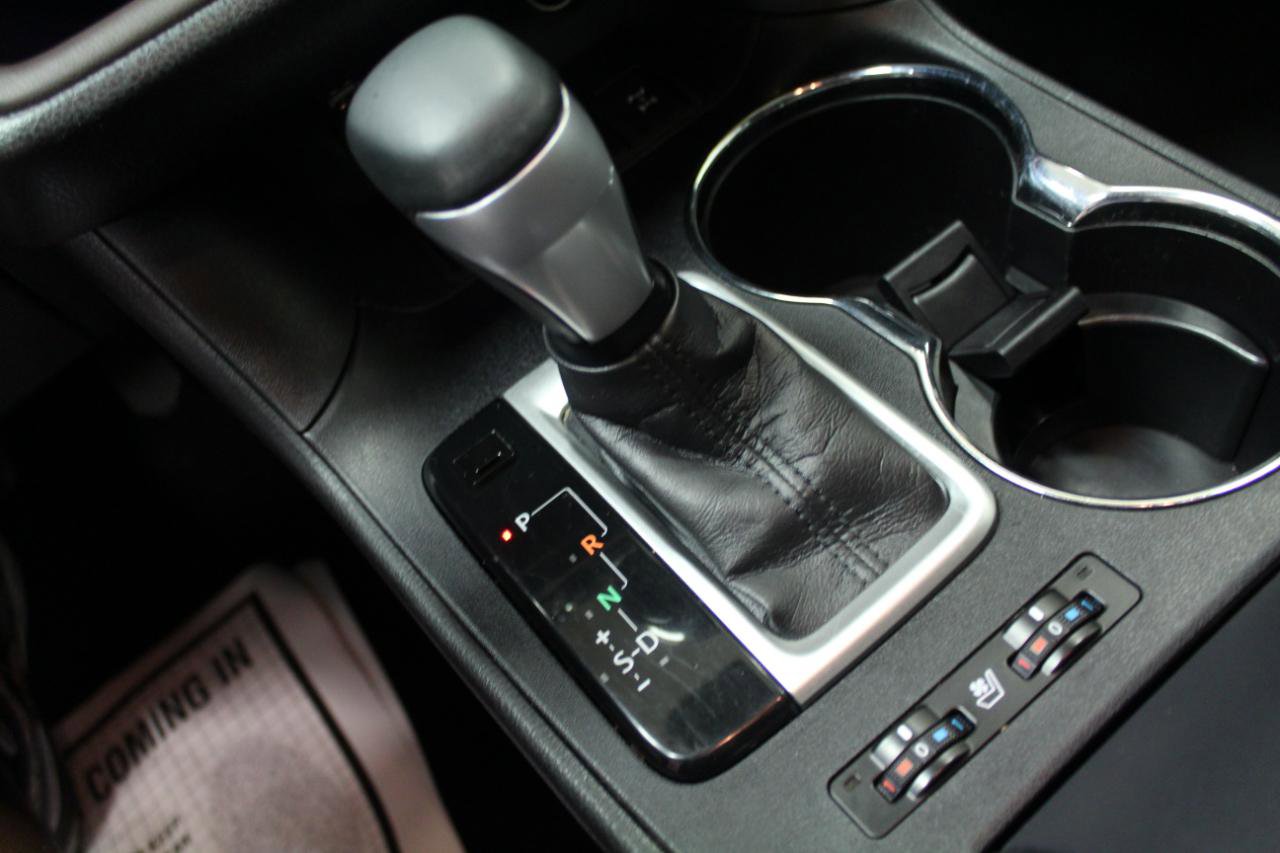 Used 2017 Toyota Highlander Limited Platinum image 18