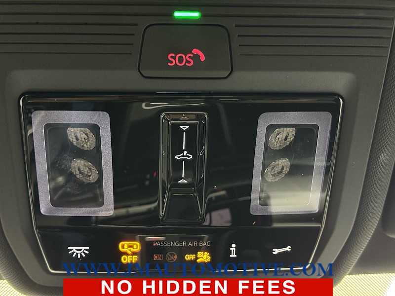 Used 2022 Volkswagen GTI SE image 37