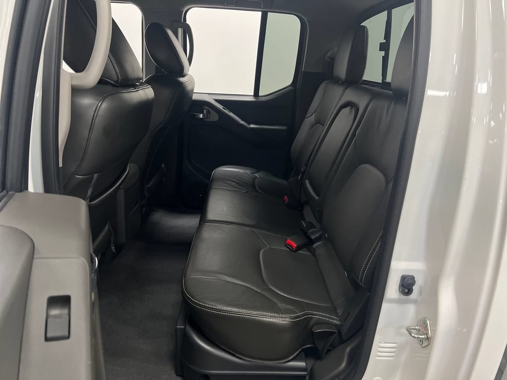 Used 2020 Nissan Frontier 4x4 Crew Cab image 27