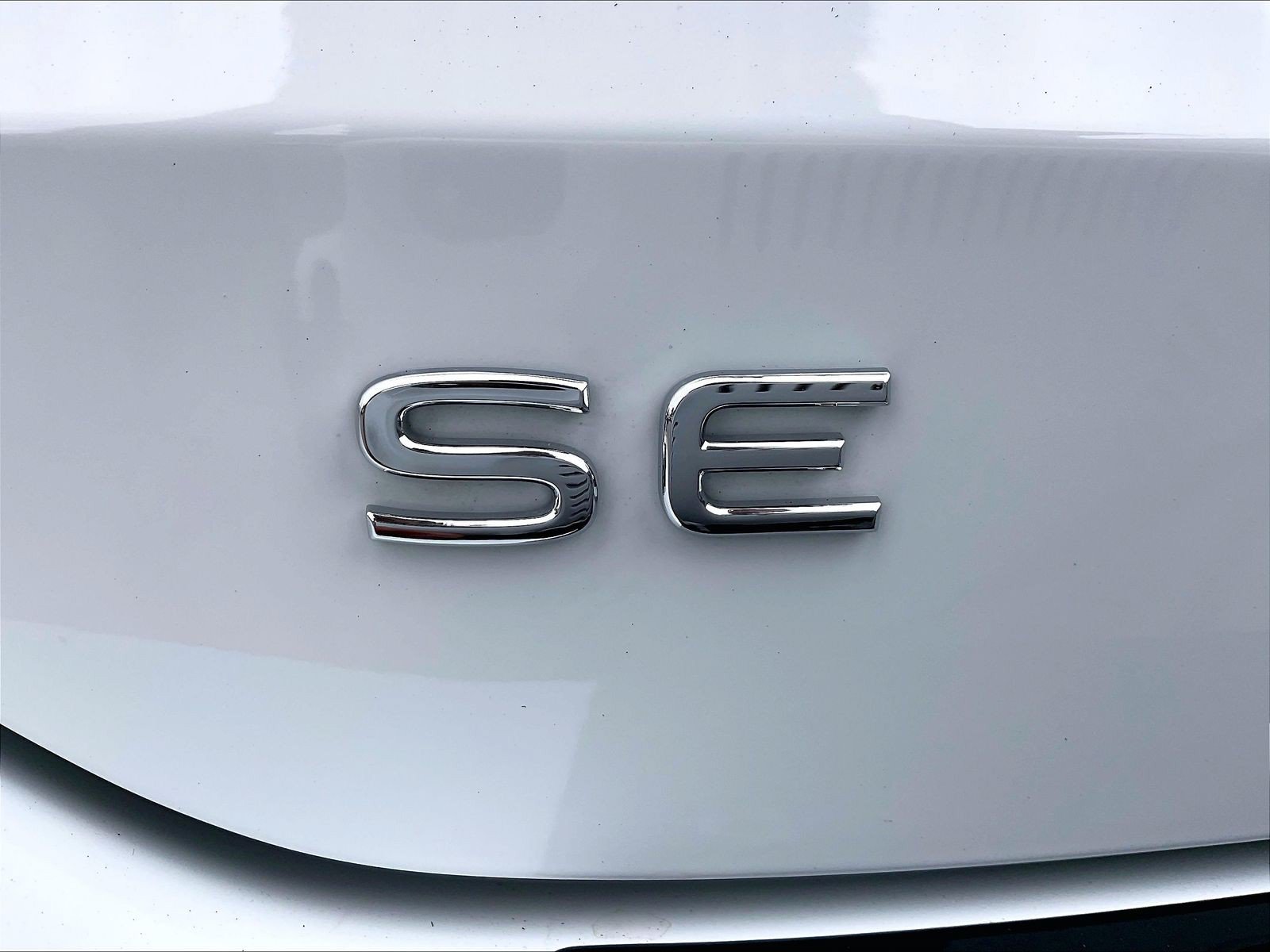 Certified 2025 Volkswagen Taos SE FWD image 31