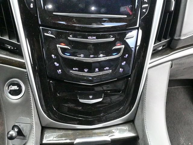 Used 2020 Cadillac Escalade ESV Platinum w/ Escalade Sport Edition AWD/4WD image 14