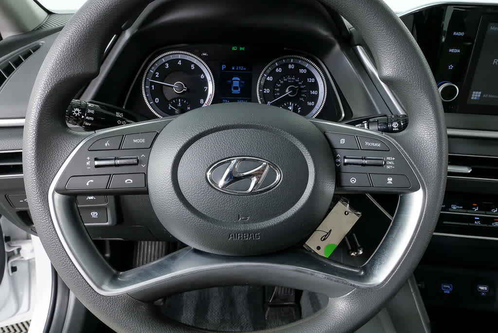 Used 2023 Hyundai Sonata SE FWD image 8