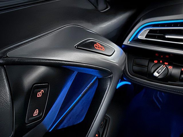 Used 2016 BMW i8 image 21