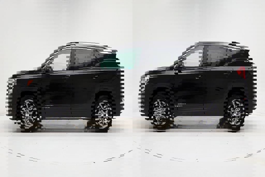 Used 2024 GMC Terrain SLT image 5