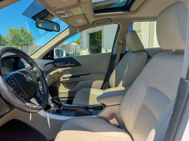 Used 2015 Honda Accord EX-L image 5