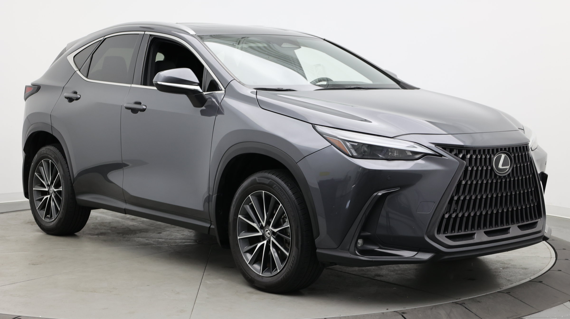Used 2022 Lexus NX 250 FWD image 3