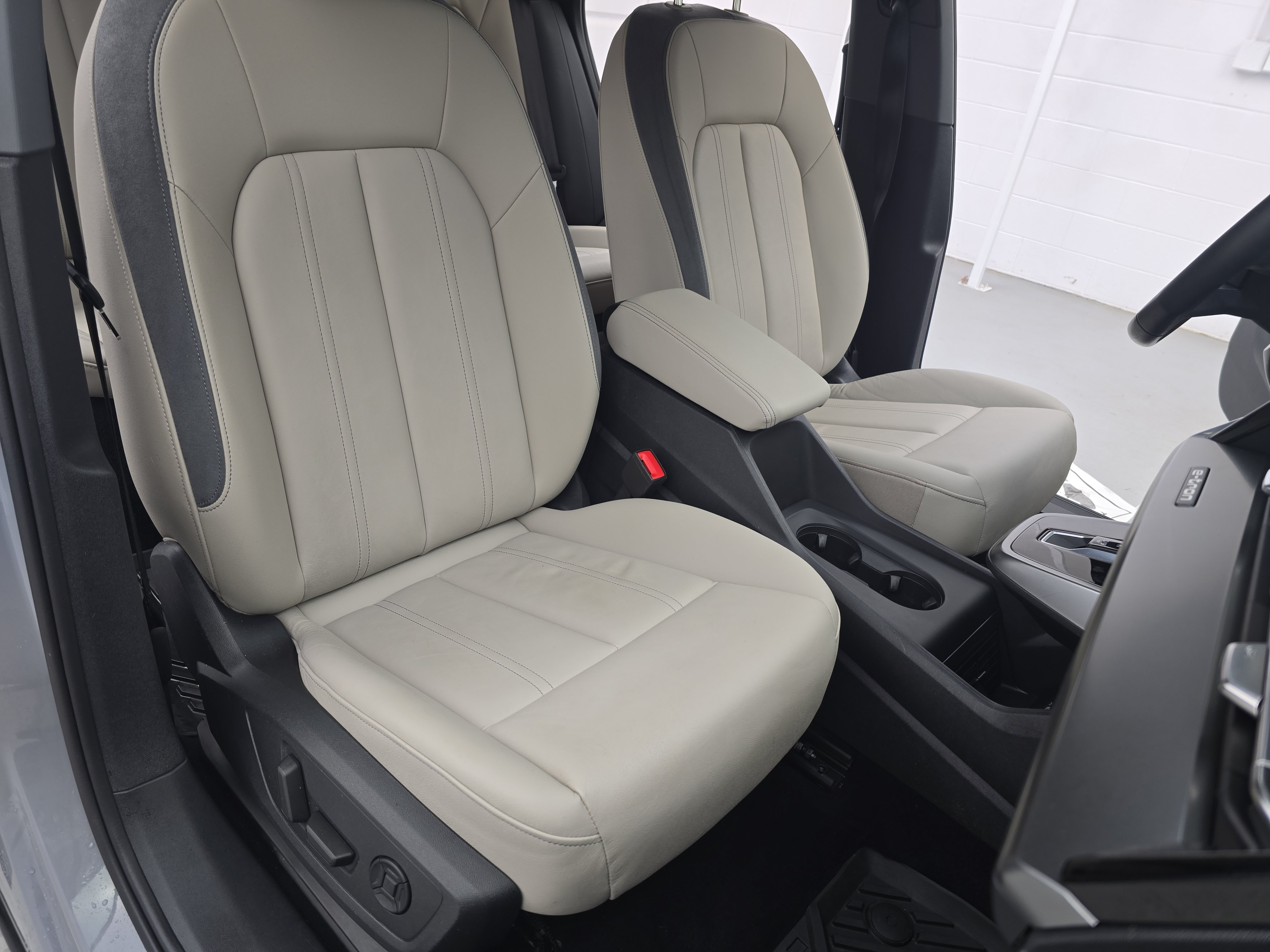 Used 2023 Audi Q4 e-tron Premium Plus w/ Premium Plus AWD/4WD image 10
