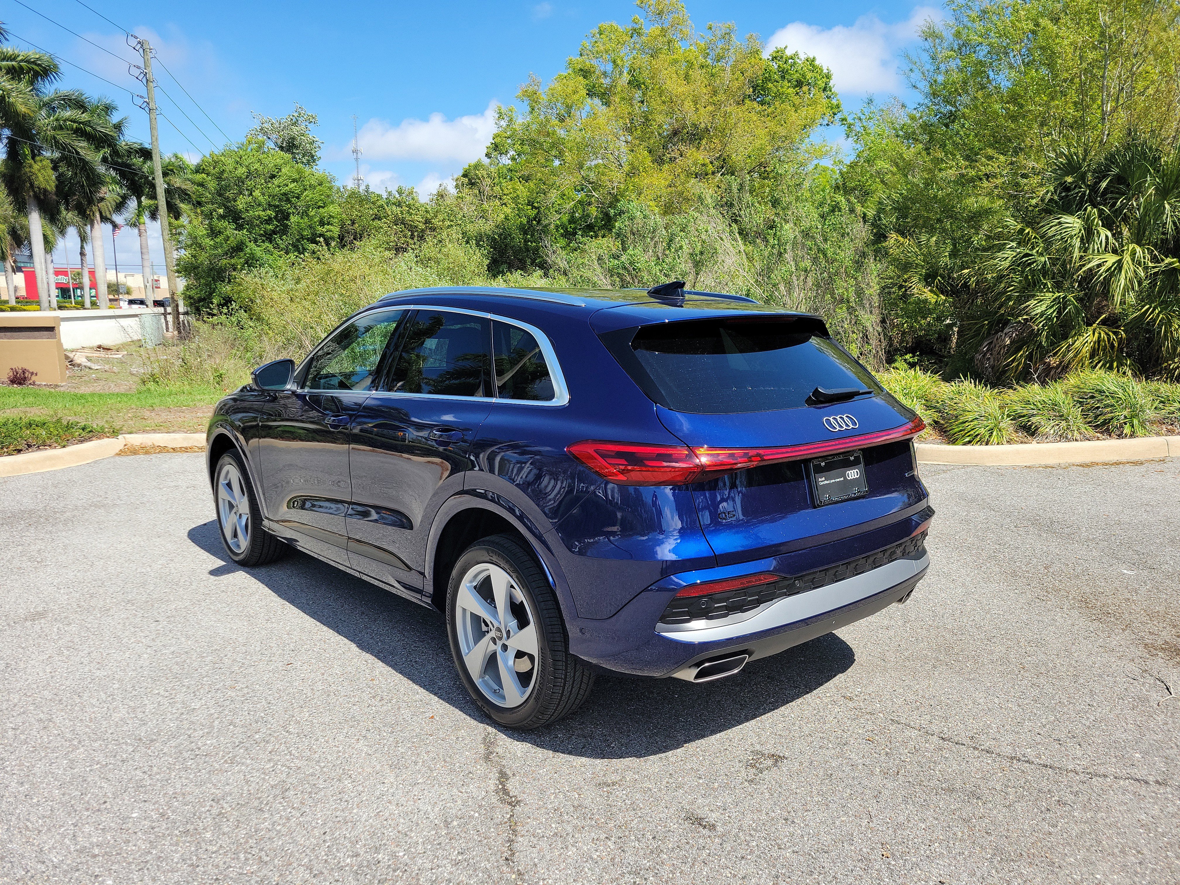 Used 2025 Audi Q5 Premium Plus w/ Premium Plus image 6