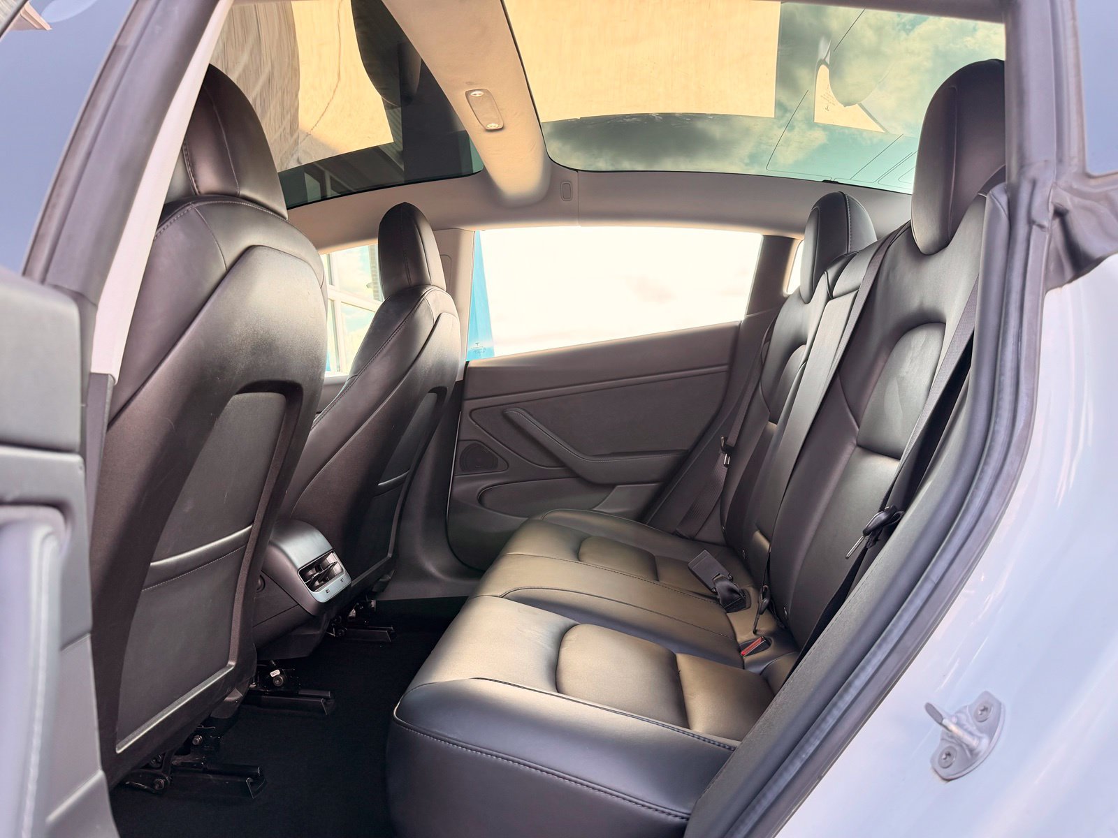 Used 2019 Tesla Model 3 Long Range AWD/4WD image 18