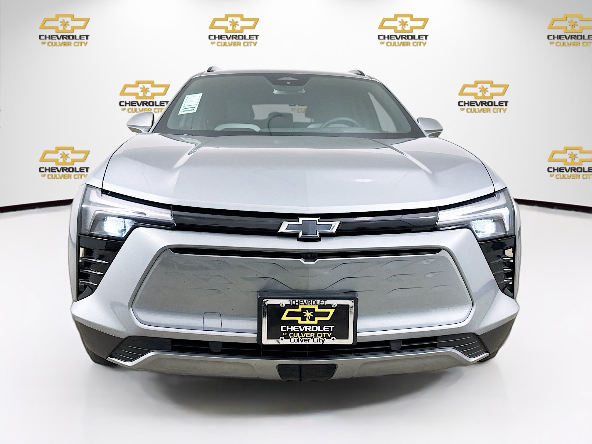 Used 2025 Chevrolet Blazer EV LT image 2