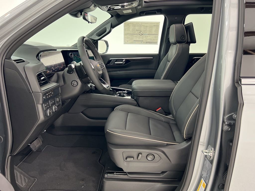 New 2026 Chevrolet Suburban Premier image 19