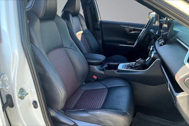 Used 2023 Toyota RAV4 XSE w/ Weather Package AWD/4WD image 29