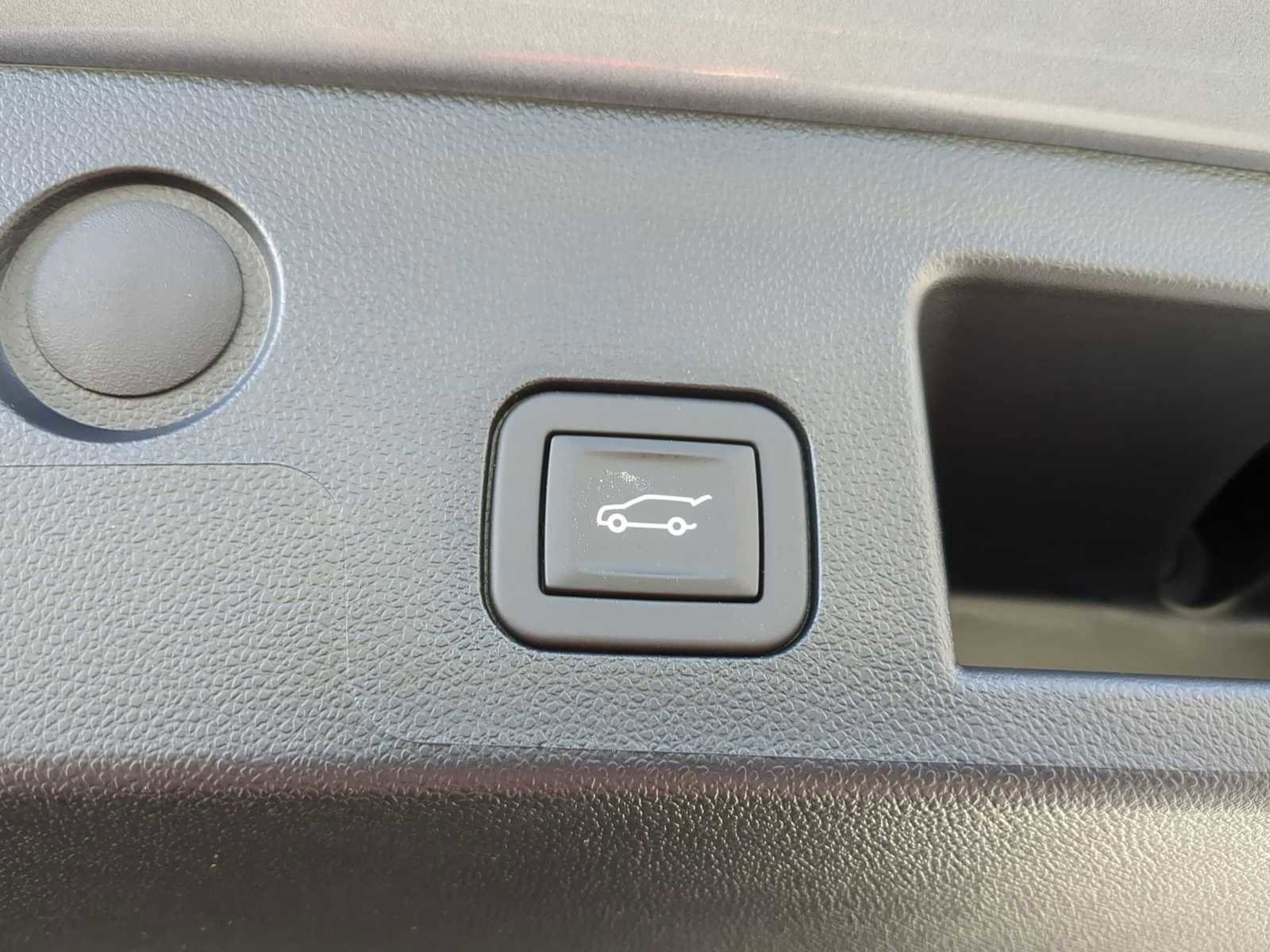 Used 2026 GMC Terrain Elevation w/ Elevation Premium Package image 26