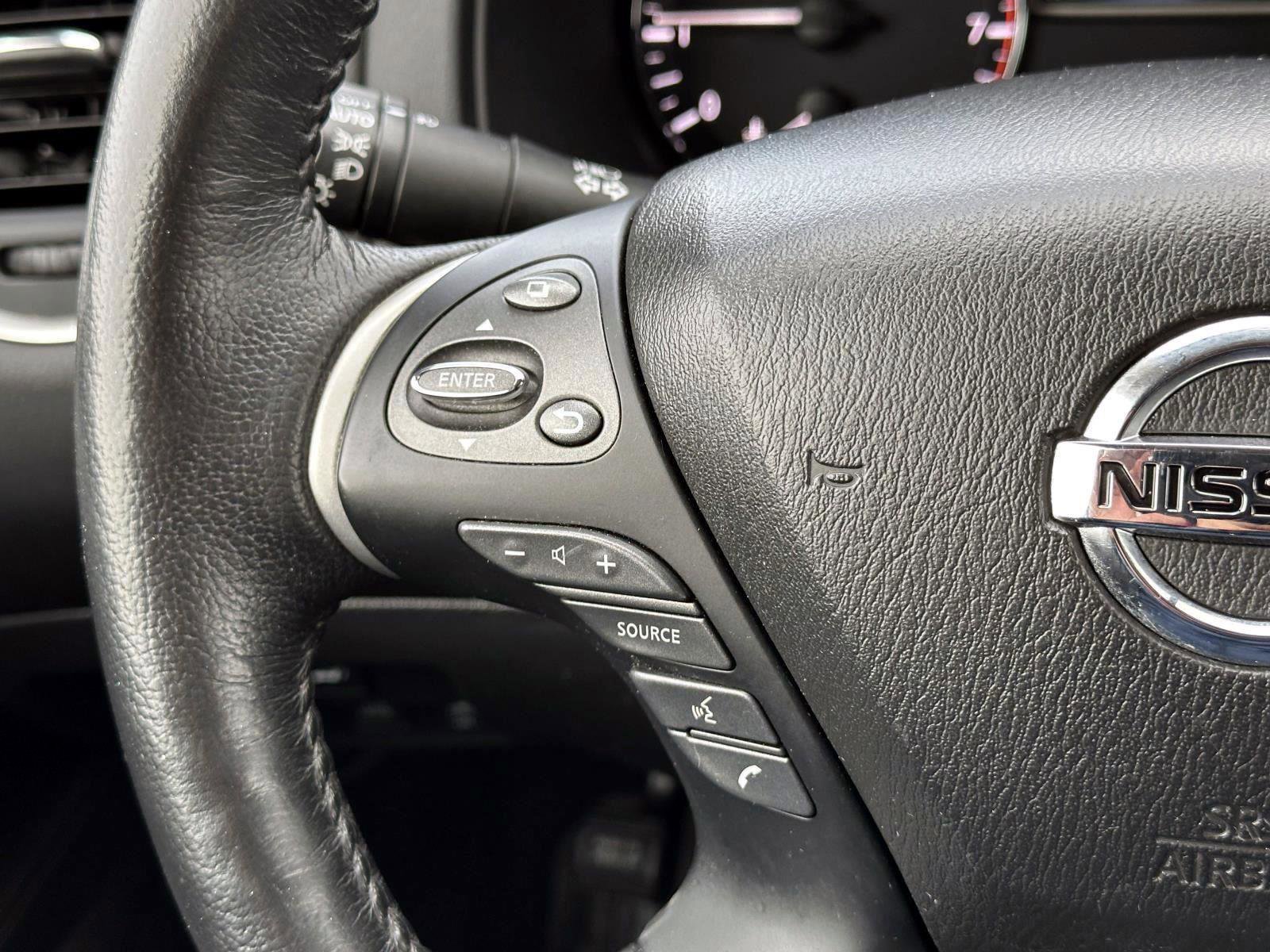 Used 2019 Nissan Pathfinder SL image 21