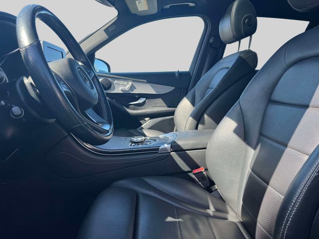Used 2019 Mercedes-Benz GLC 300 4MATIC image 19
