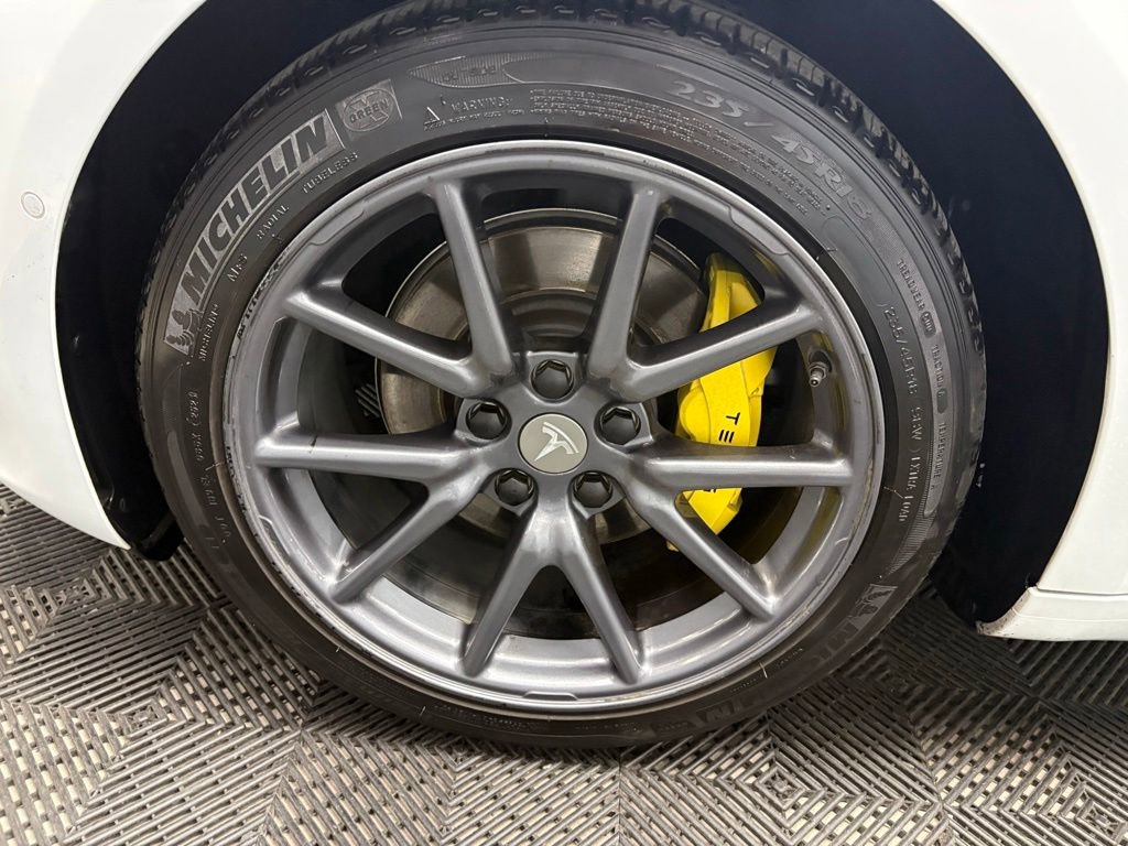 Used 2020 Tesla Model 3 Standard Range Plus RWD image 17