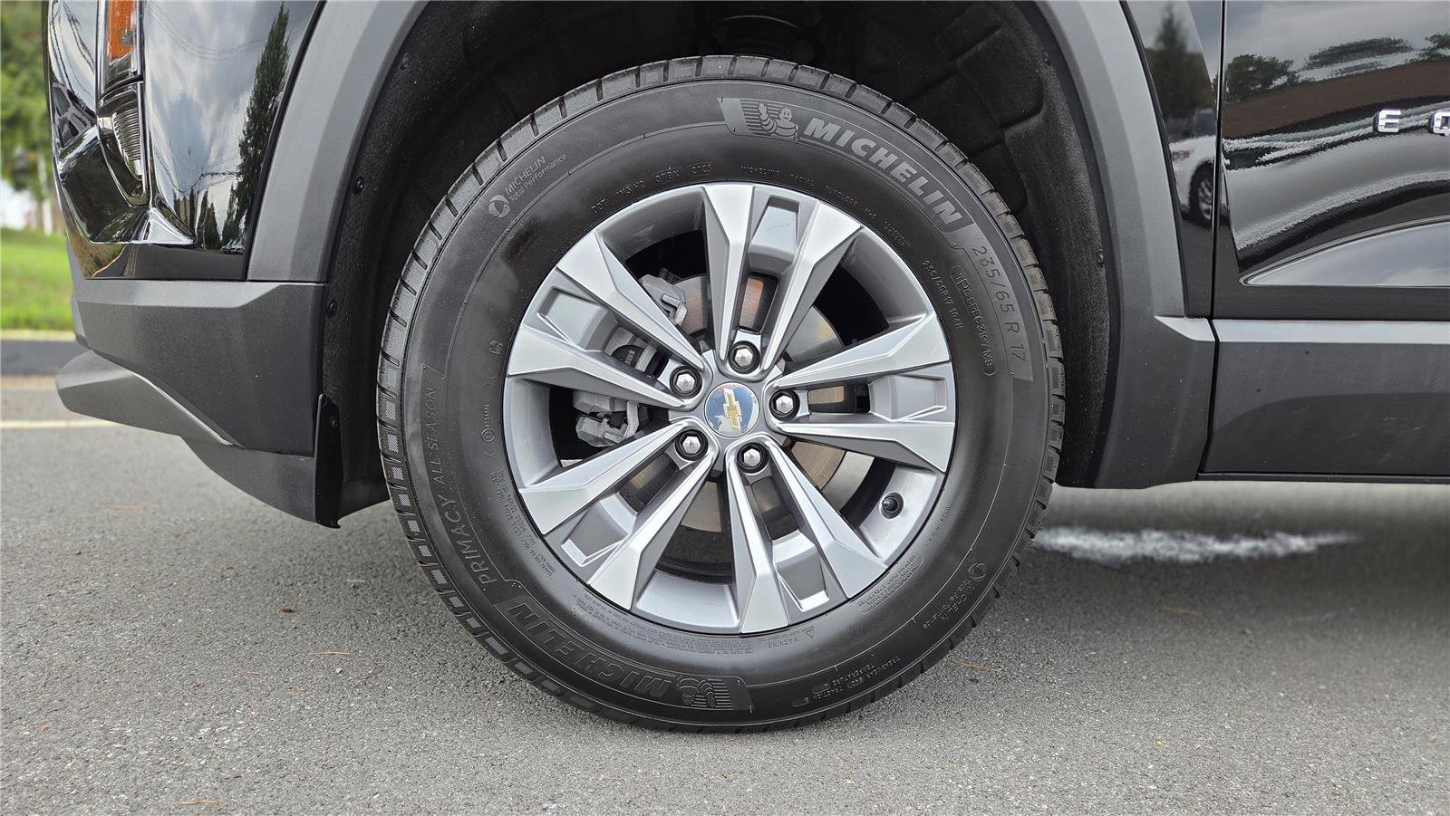 Used 2025 Chevrolet Equinox LT AWD/4WD image 11