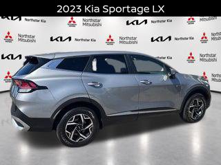 Used 2023 Kia Sportage LX AWD/4WD image 6