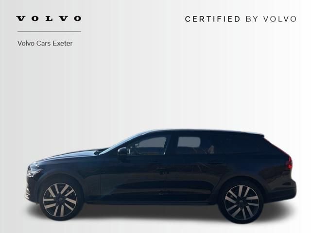 Certified 2025 Volvo V90 B6 Cross Country Ultra image 11