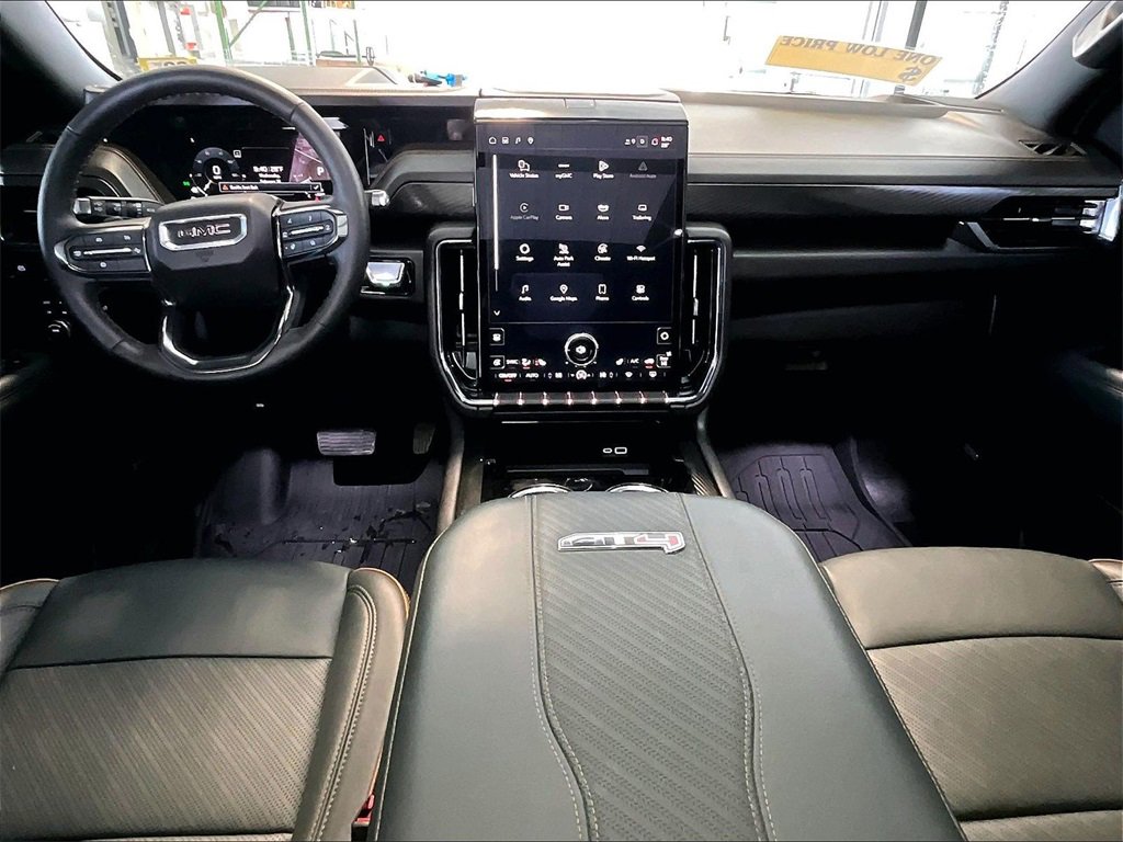 Used 2025 GMC Yukon AT4 w/ LPO, Floor Liner Package image 22