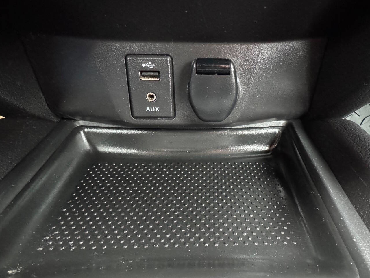 Used 2016 Nissan Rogue S image 26