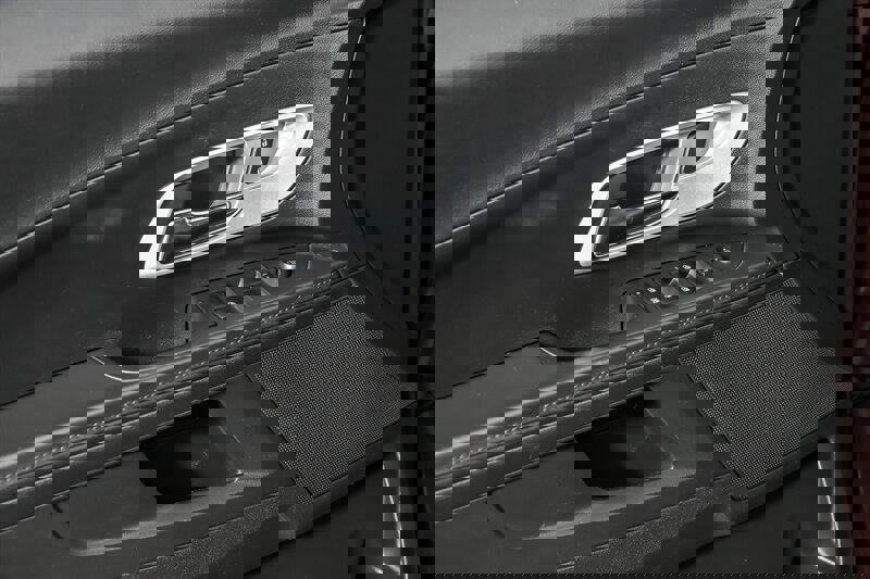 Used 2016 Chevrolet Equinox LTZ w/ Enhanced Convenience Package image 15