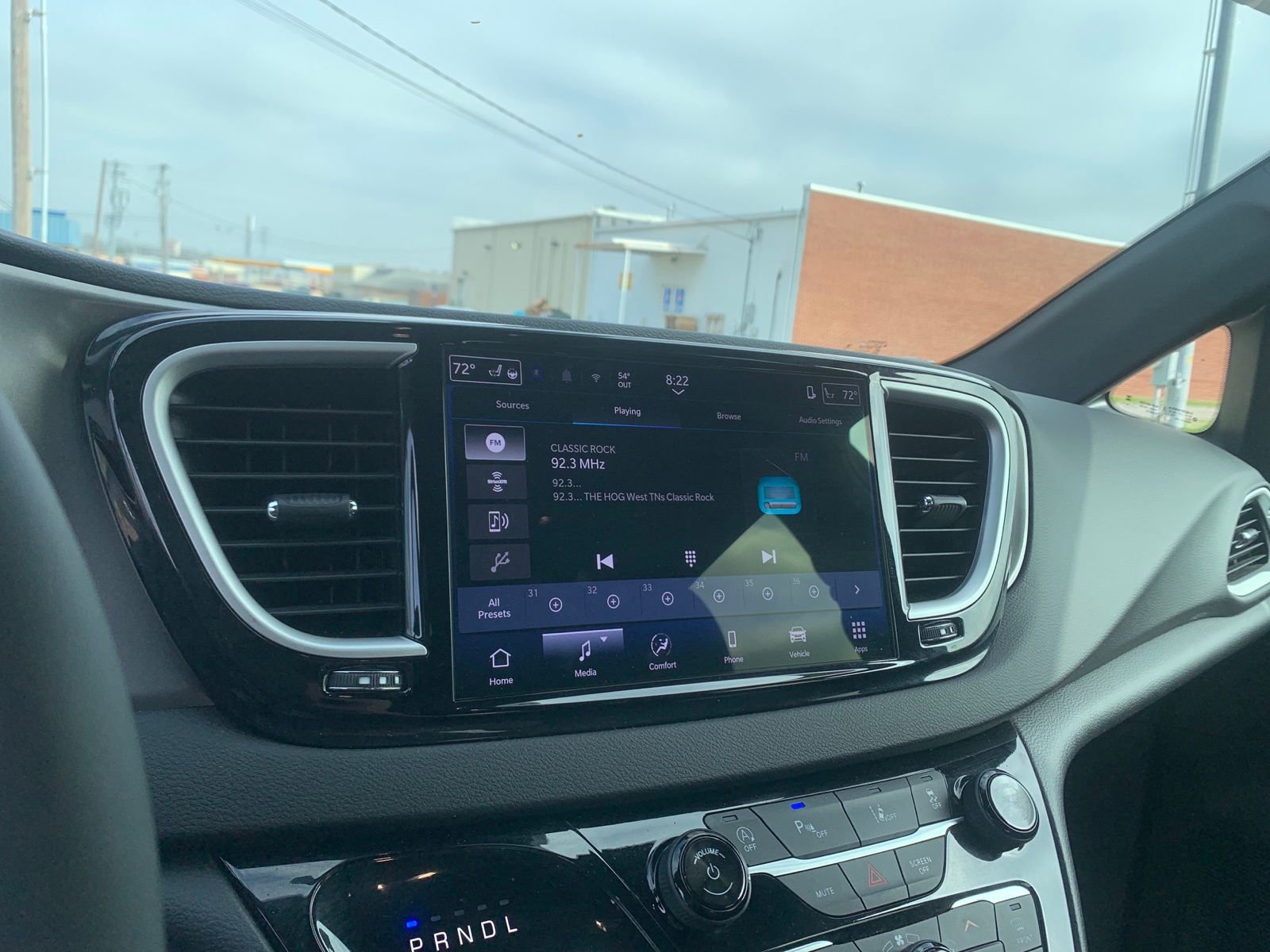 Used 2025 Chrysler Pacifica Select image 20